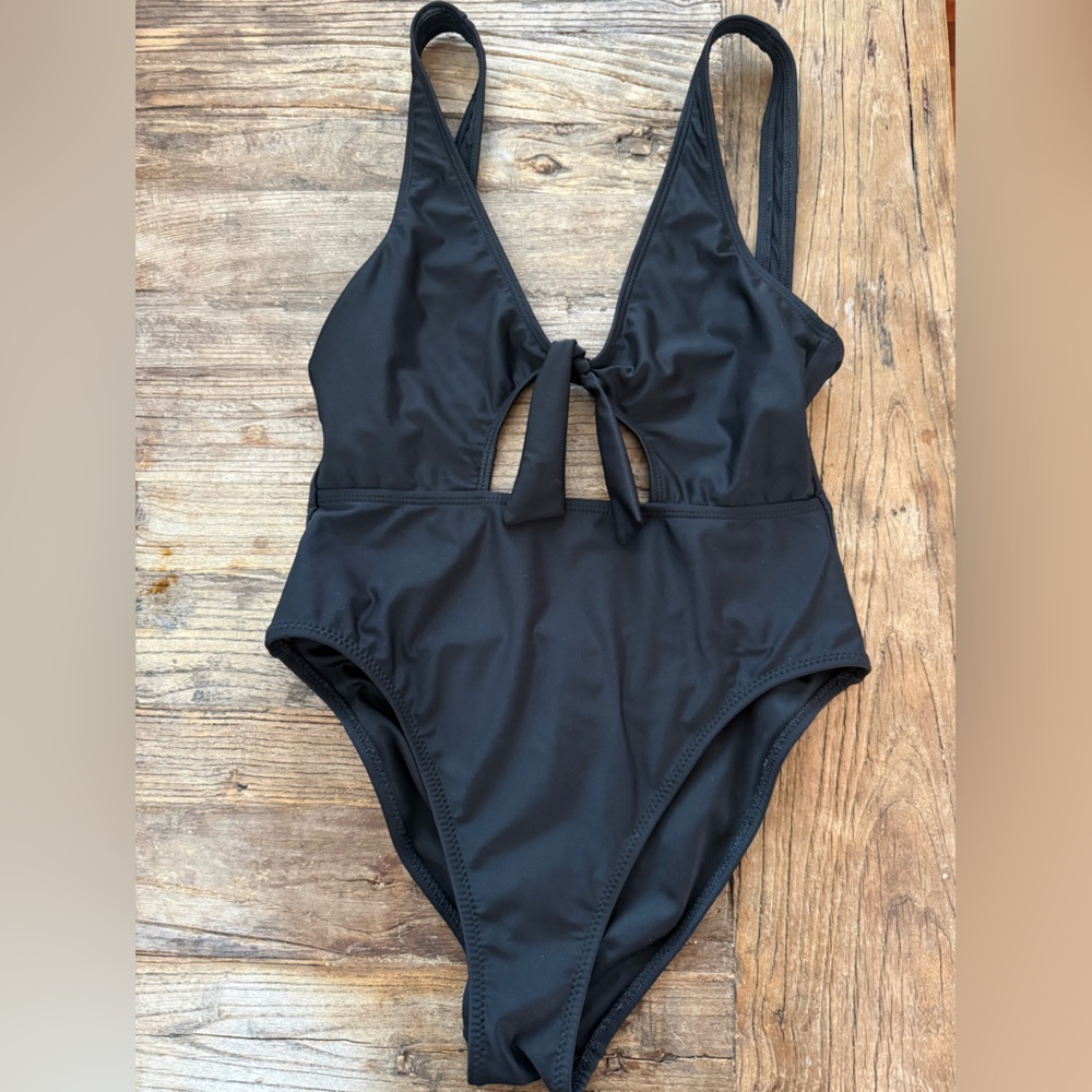 Ele swim black front tie one piece
